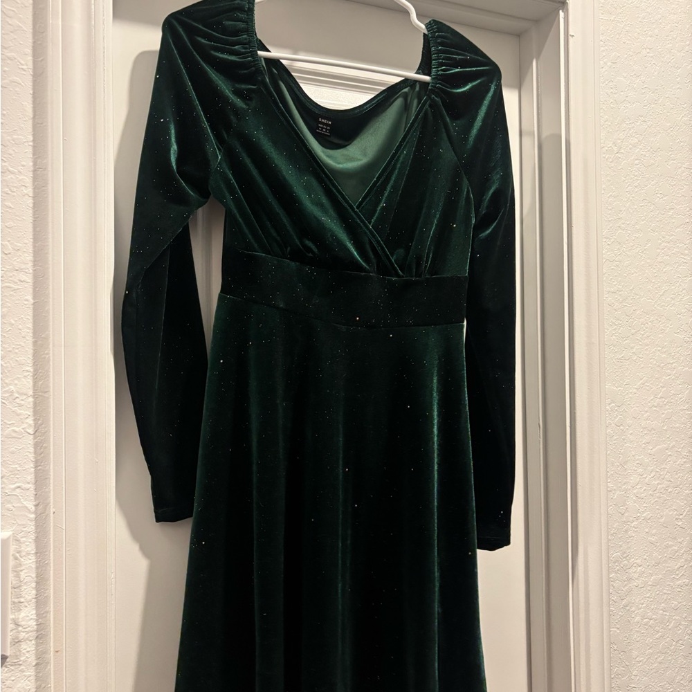 SHEIN Dark Green Velvet Long Sleeve Dress